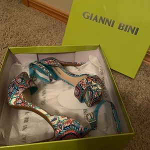 Gianni Bini high heel - Blue Multi Color